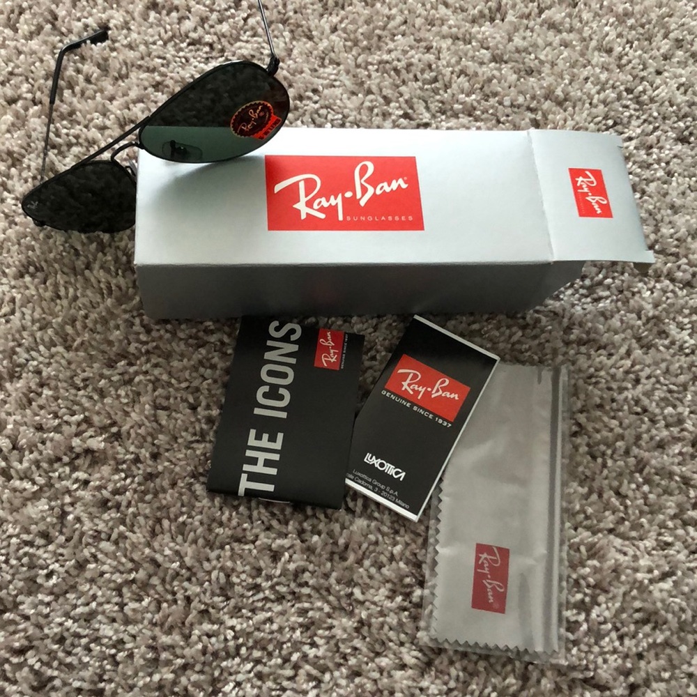 COPY - Brand New in Box Ray Ban Large Aviator Sunglasses